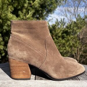 Blondo Waterproof Ankle Boot Wmns Size 9 Suede Leather Block Heel Taupe Tan Shoe